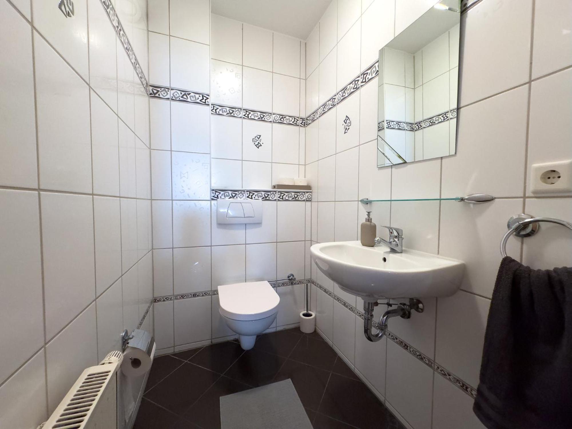 110Qm - 4 Zimmer - Privat Parkplatz - Zentral - Balkon - Mallibase Apartments Кассель Екстер'єр фото