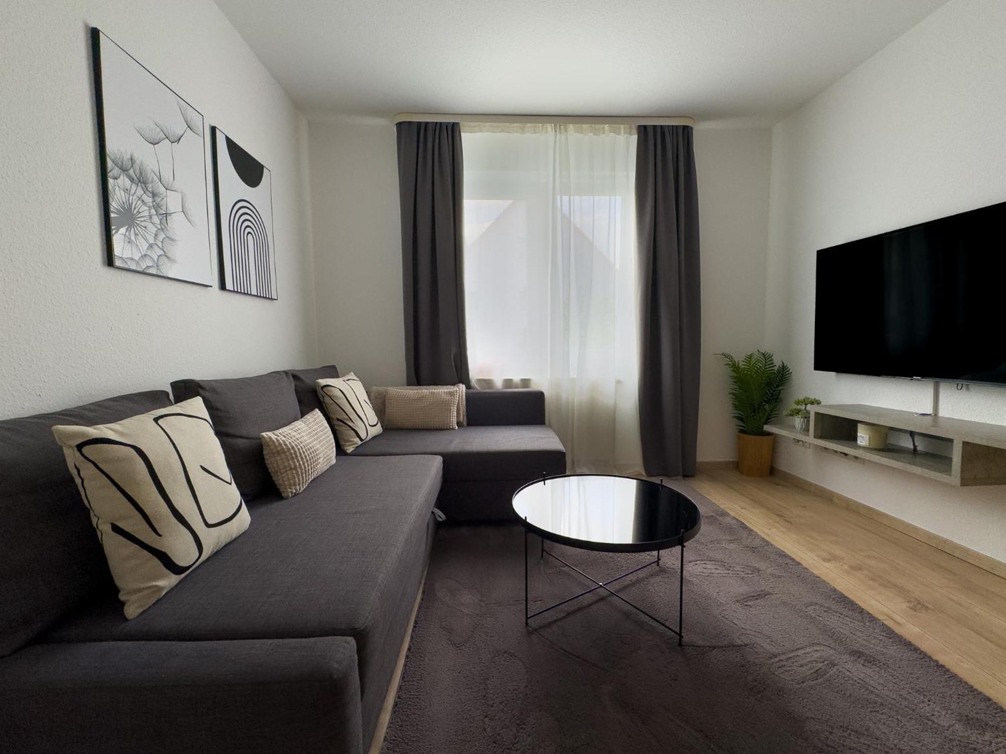 110Qm - 4 Zimmer - Privat Parkplatz - Zentral - Balkon - Mallibase Apartments Кассель Екстер'єр фото